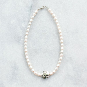 pearl + hammered sterling disc necklace - 18''