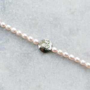 pearl + hammered sterling disc necklace - 18''